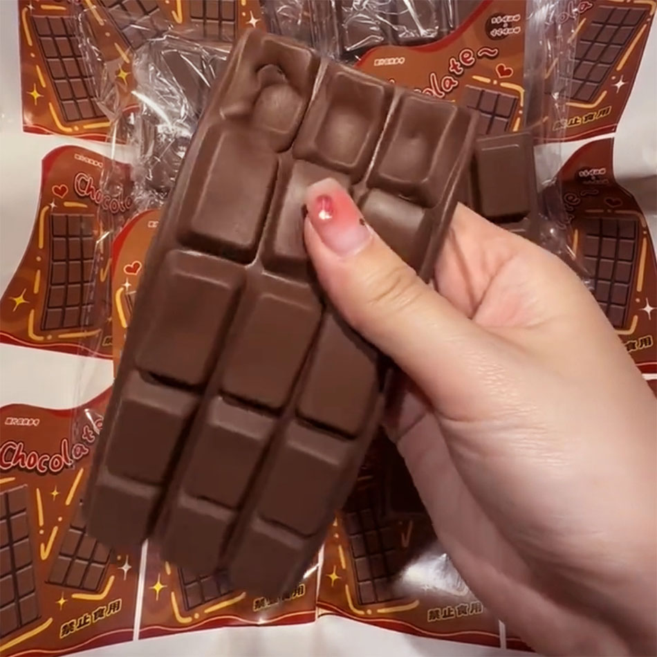 Korean Food Snacks - チョコレートバー型スクイーズフィジェットトイ、ゆっくり戻るストレス解消おもちゃ、リアルなシミュレーションフード、減圧ハンドトイ